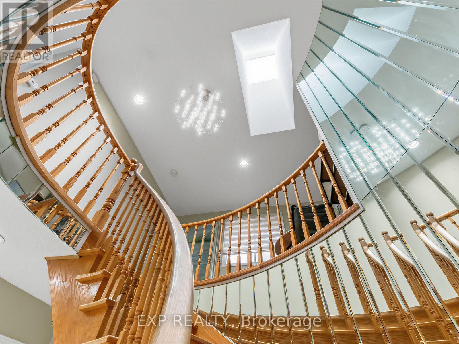 129 FRANKLIN AVENUE - 16