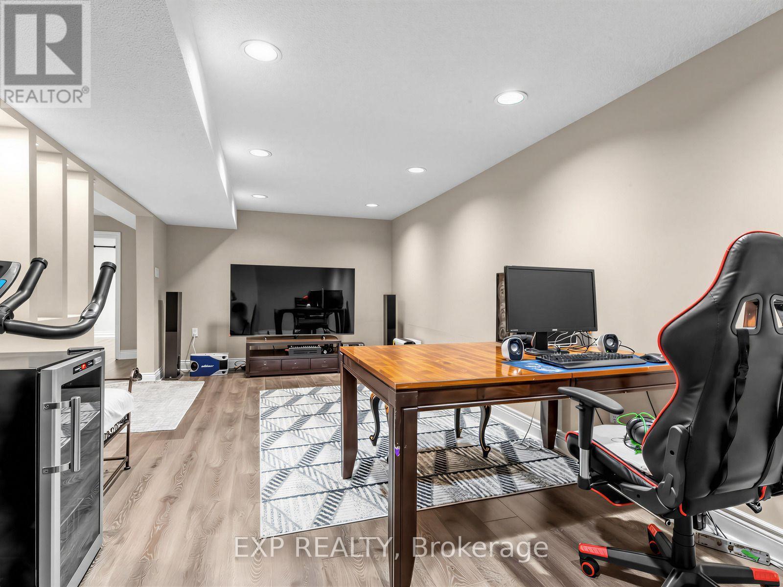 129 FRANKLIN AVENUE - 27