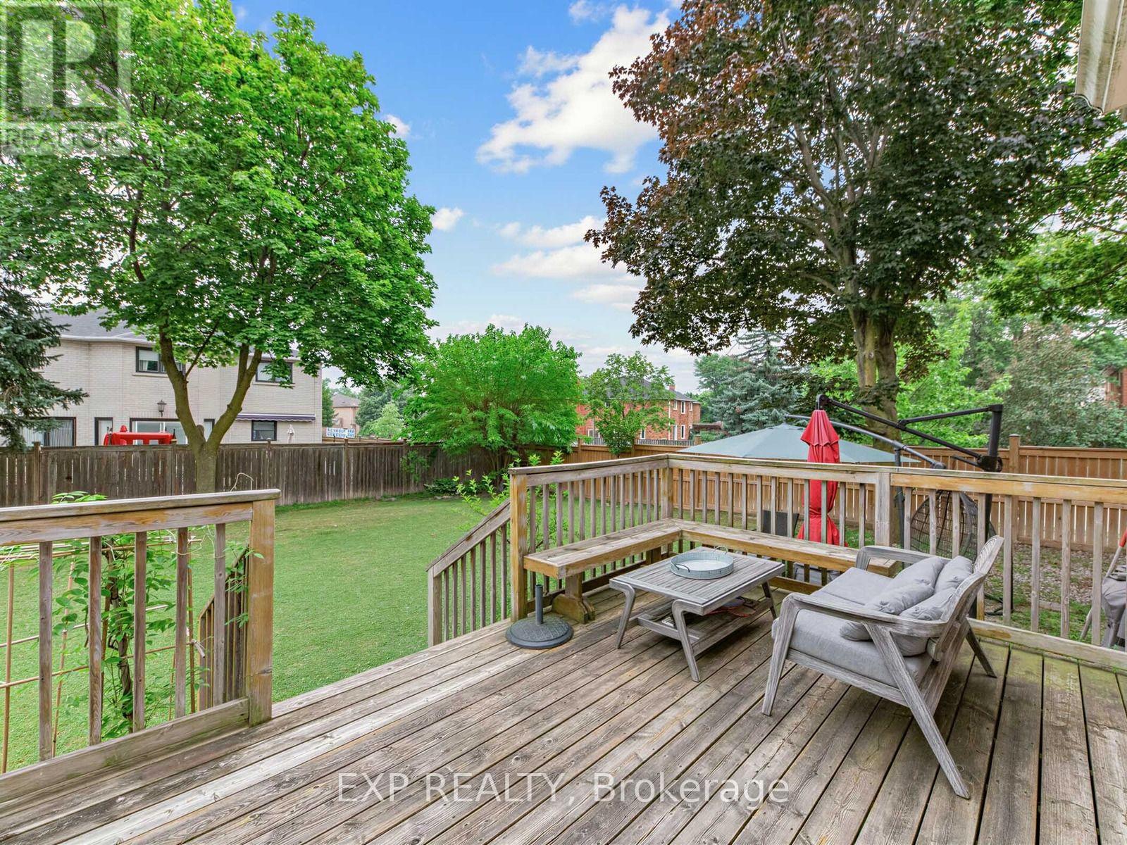 129 FRANKLIN AVENUE - 31