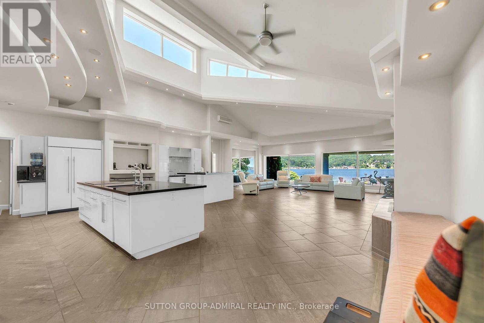 10 BECK BOULEVARD - Image 13