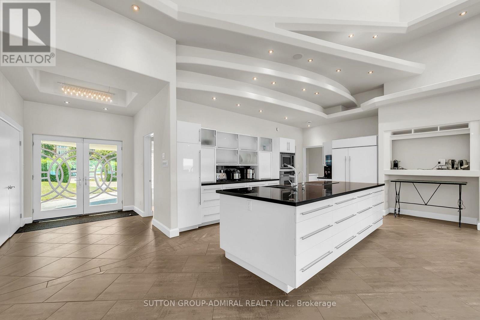 10 BECK BOULEVARD - Image 16