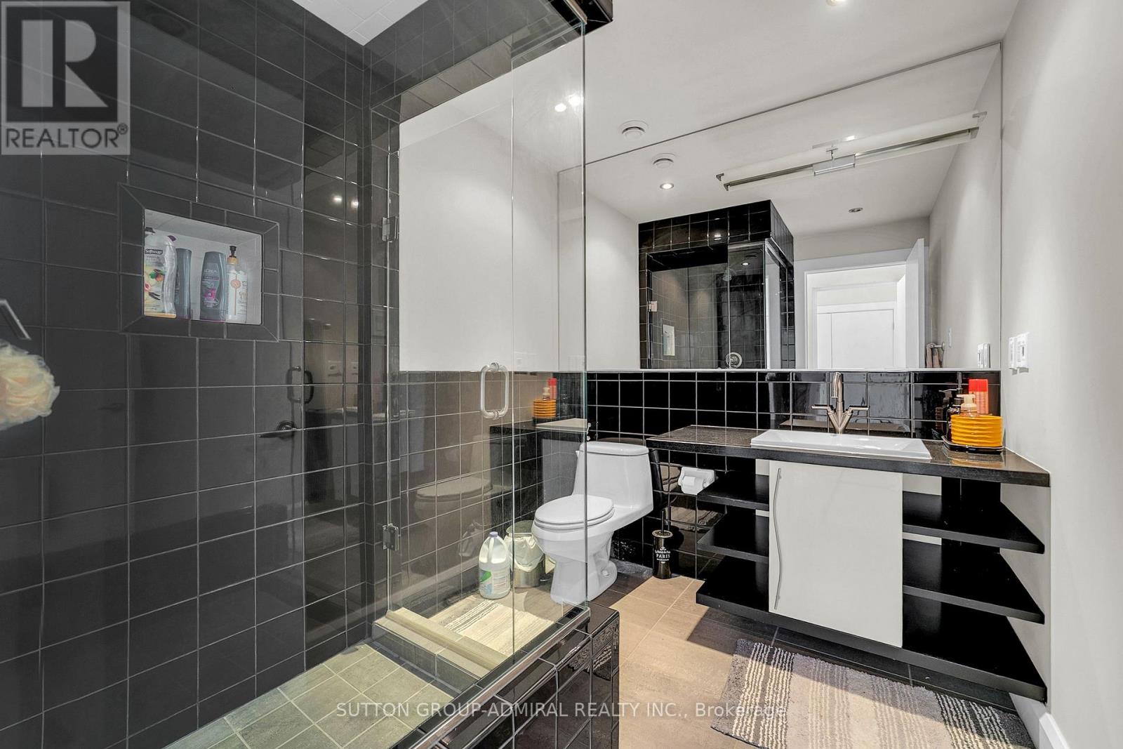 10 BECK BOULEVARD - Image 33