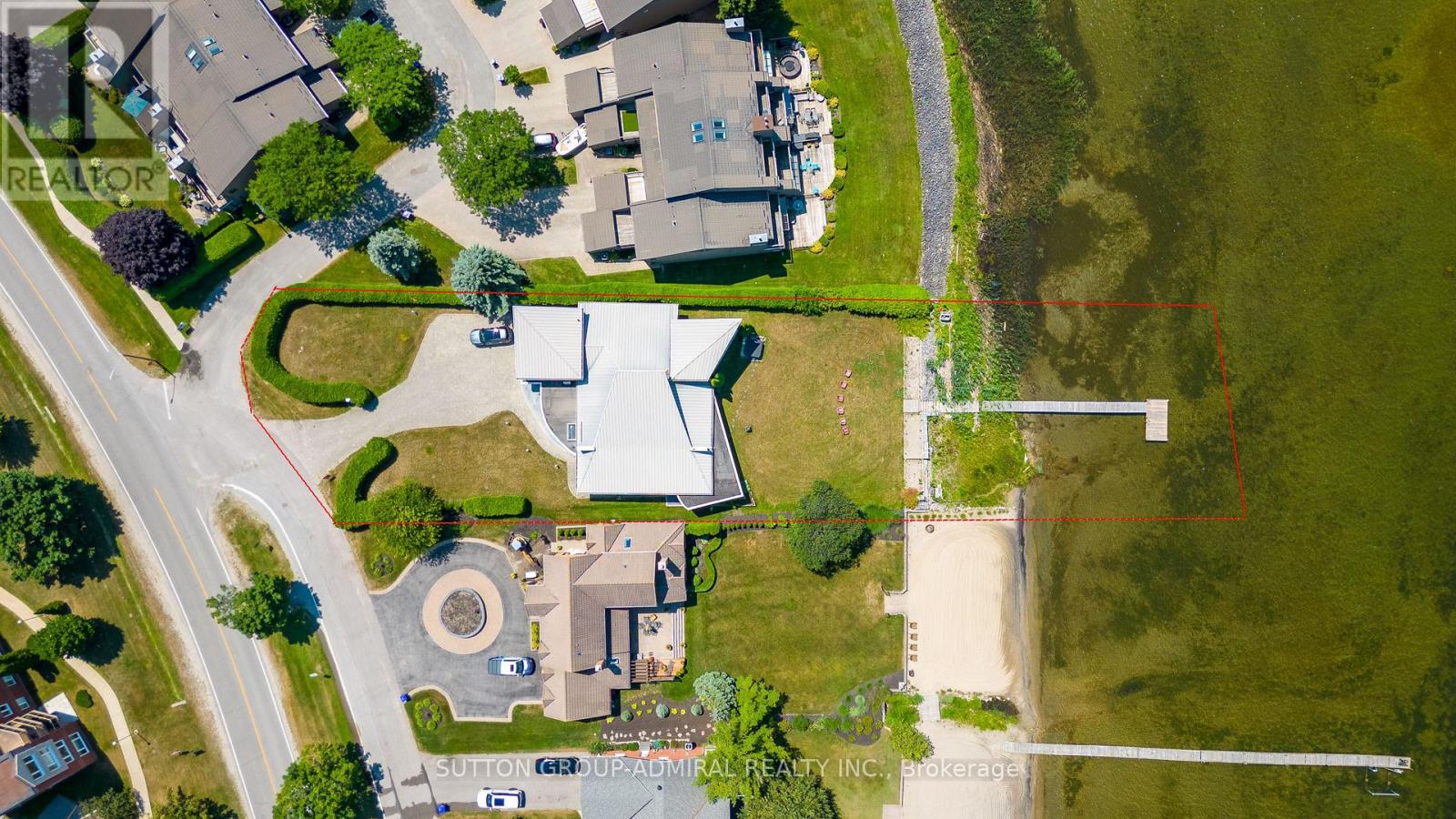 10 BECK BOULEVARD - Image 43