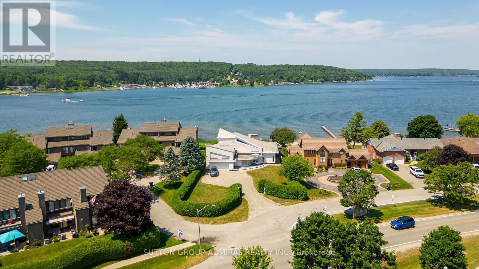 10 BECK BOULEVARD - Image 45