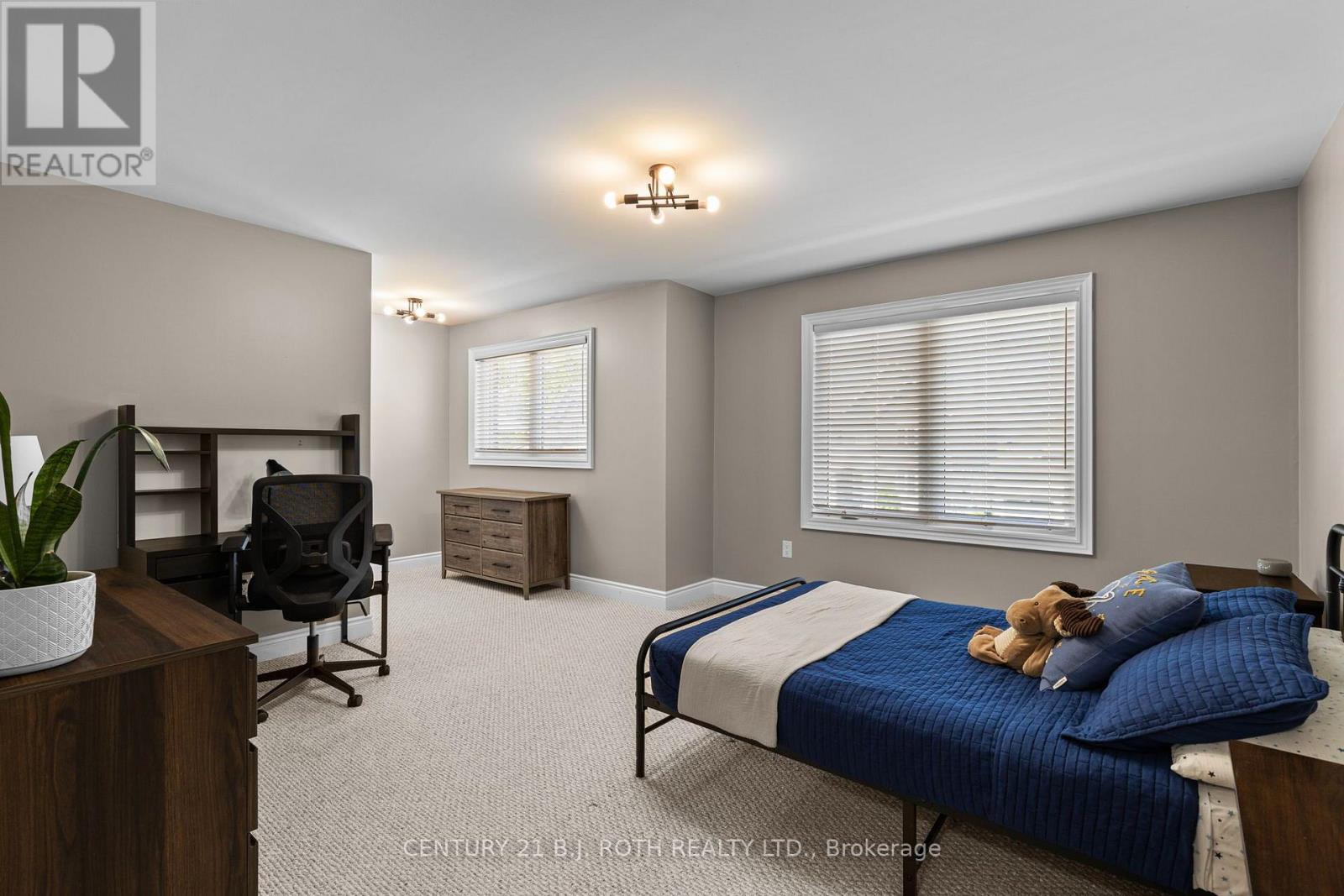 3015 ANNALYSSE DRIVE - Image 20