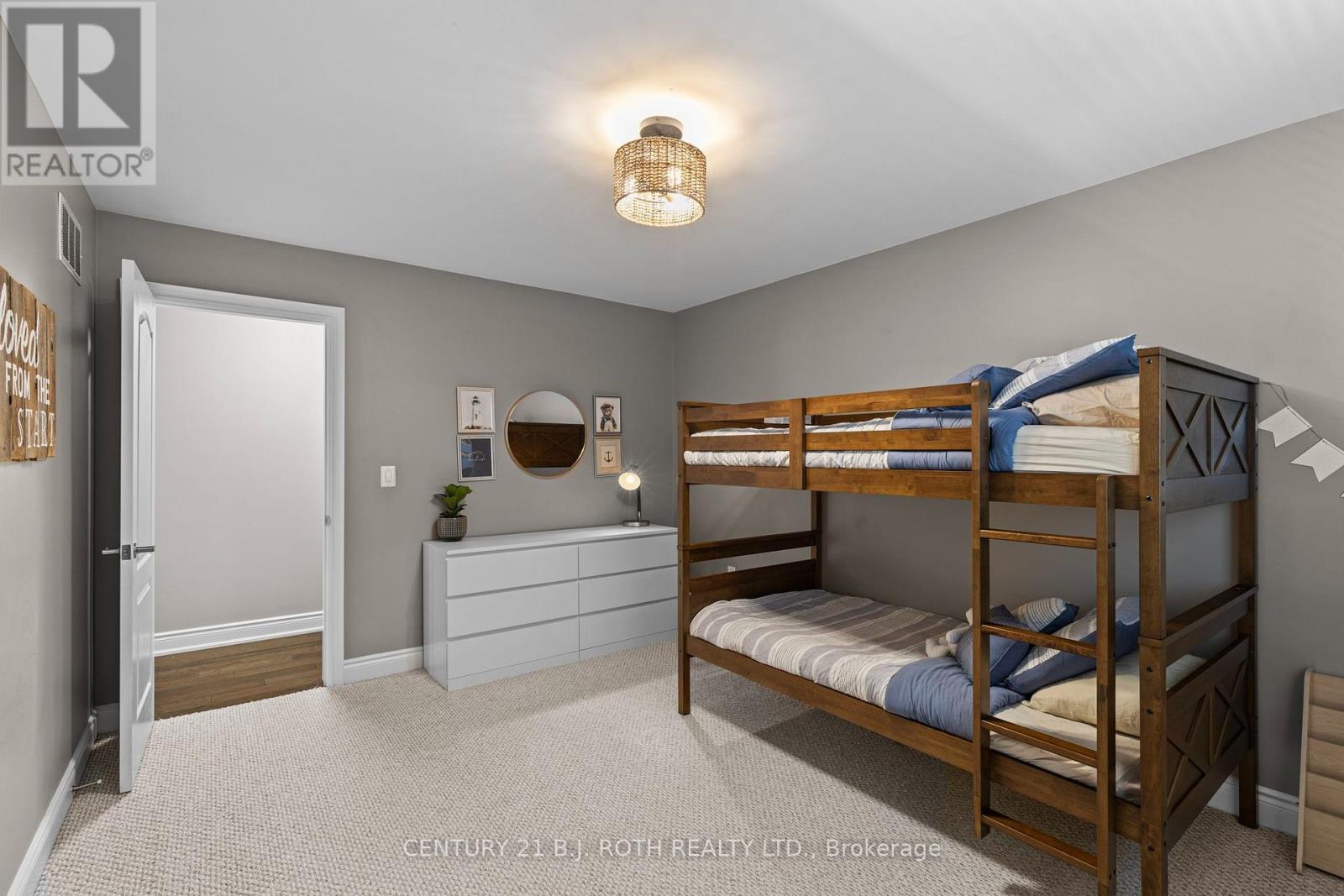3015 ANNALYSSE DRIVE - Image 22