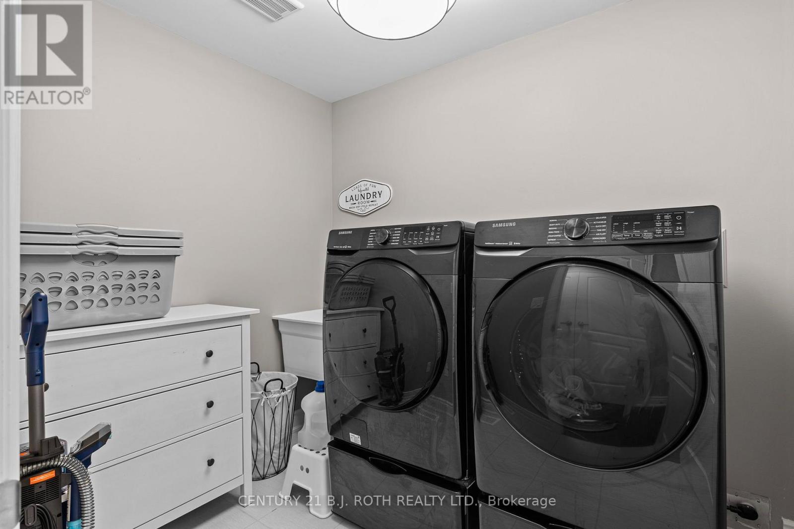3015 ANNALYSSE DRIVE - Image 25