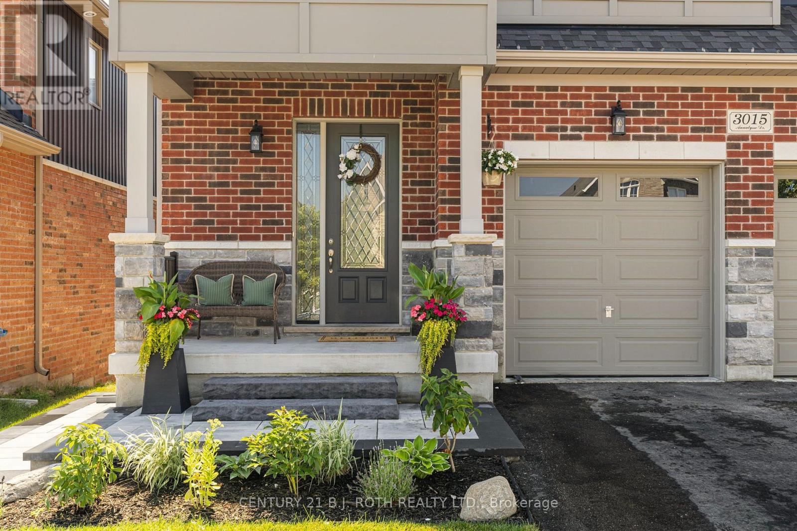 3015 ANNALYSSE DRIVE - Image 3