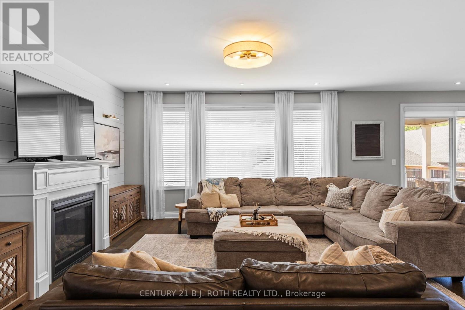 3015 ANNALYSSE DRIVE - Image 7