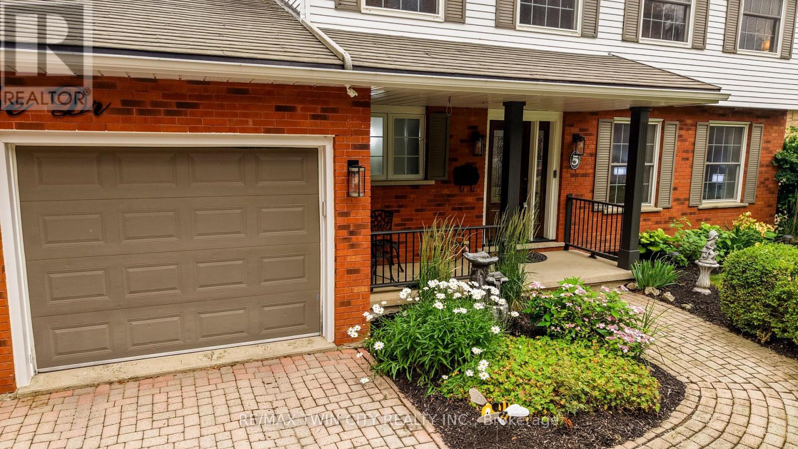 5 DANUBE DRIVE — photo 3