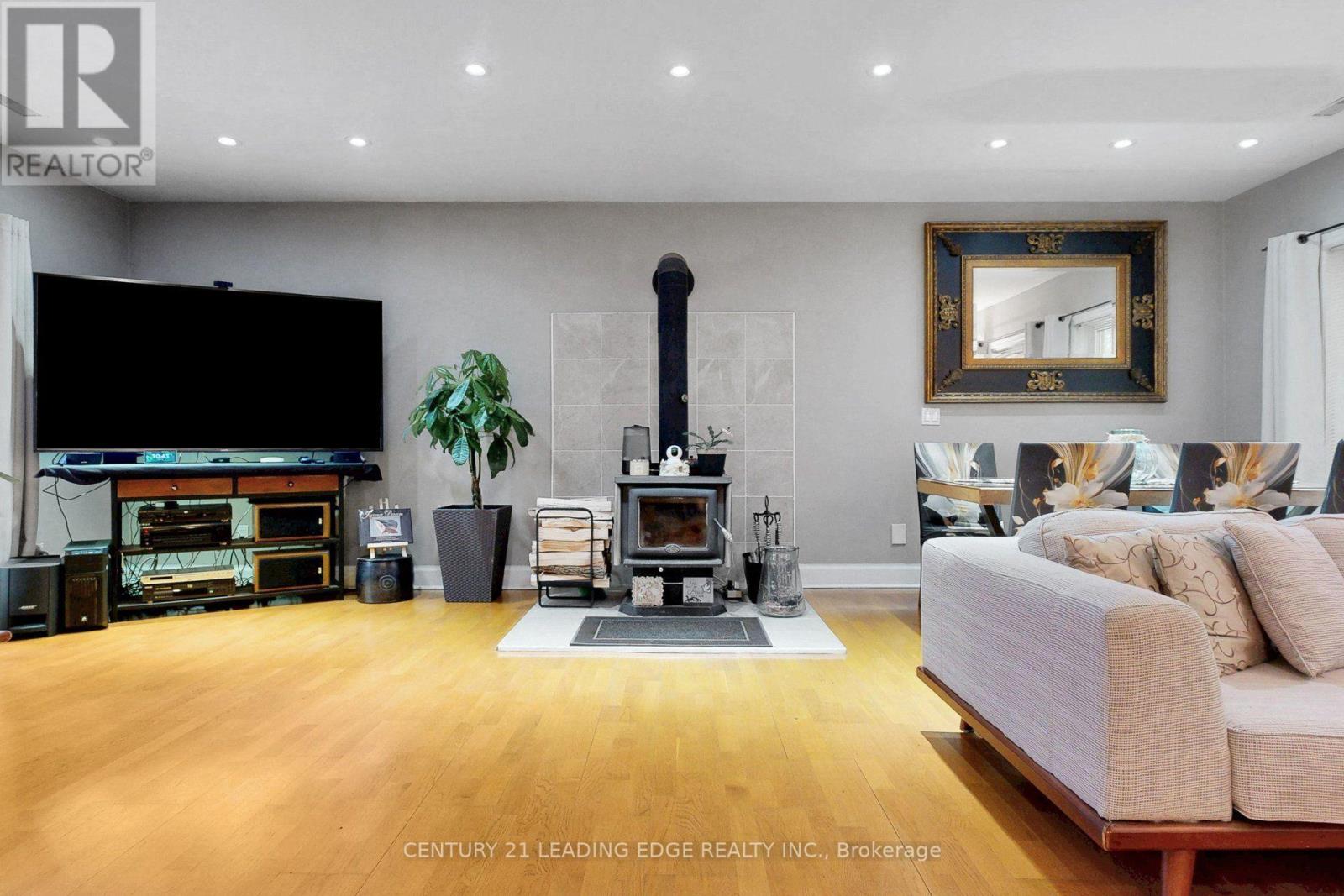 72 BOLSOVER ROAD - 13