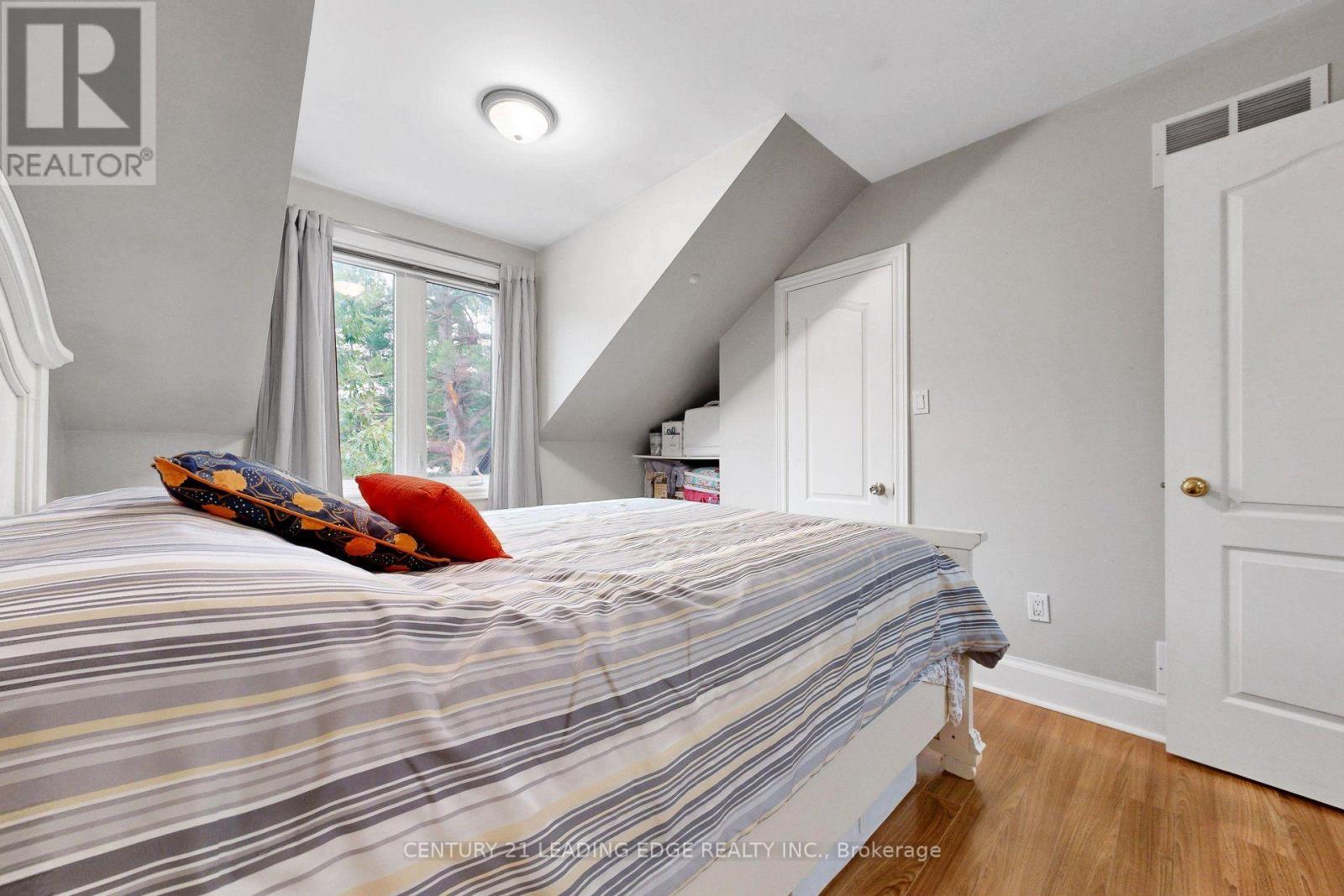 72 BOLSOVER ROAD - 25