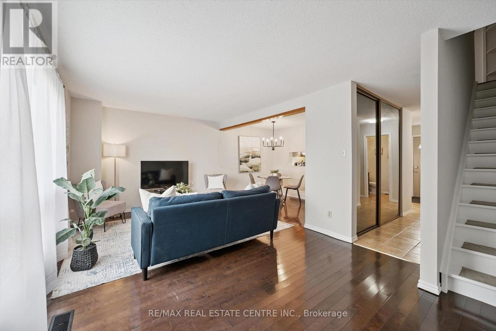 #15 265 WILLIAMSBURG ROAD - 14
