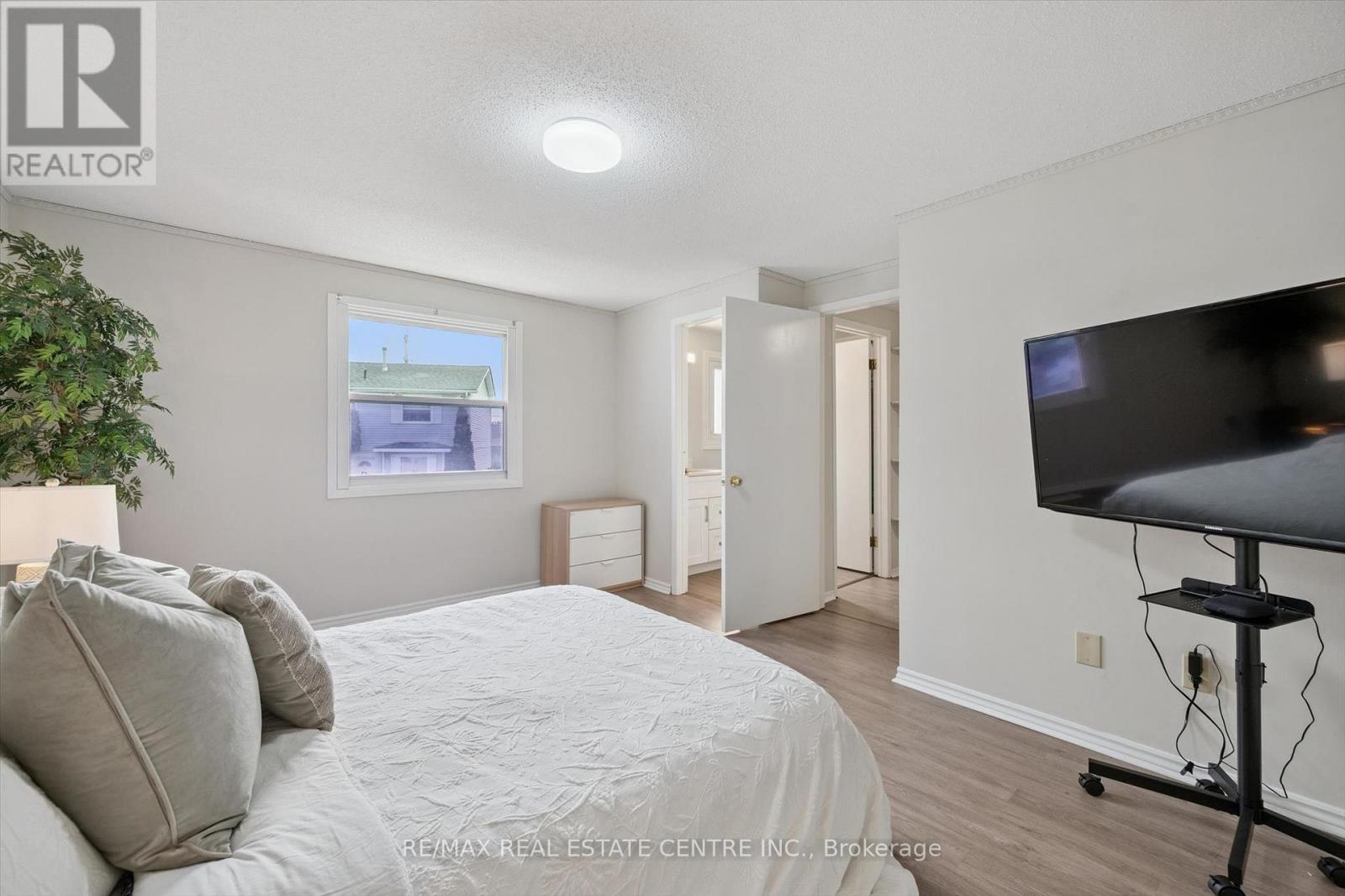 #15 265 WILLIAMSBURG ROAD - 18