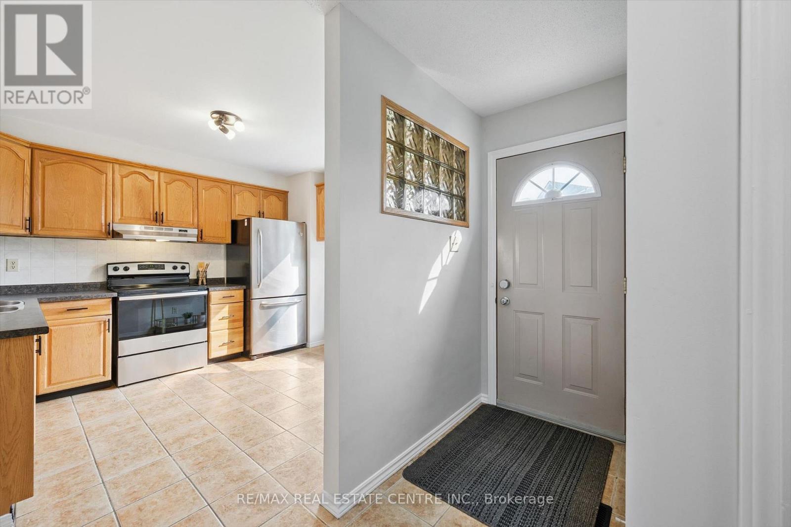 #15 265 WILLIAMSBURG ROAD - Image 5