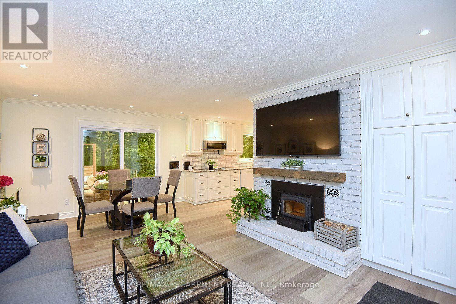 421 8TH CONCESSION ROAD E - 26