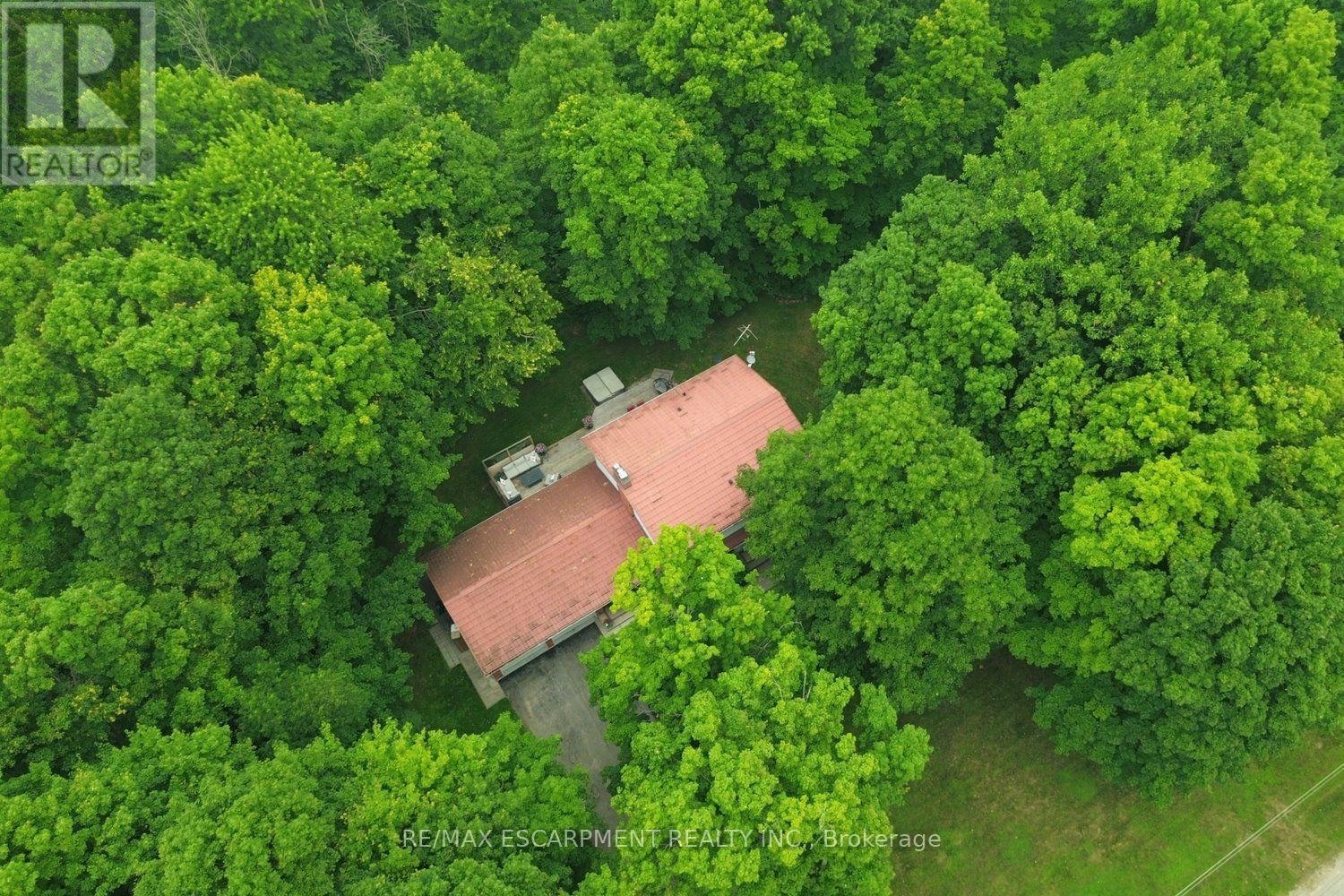 421 8TH CONCESSION ROAD E - 3