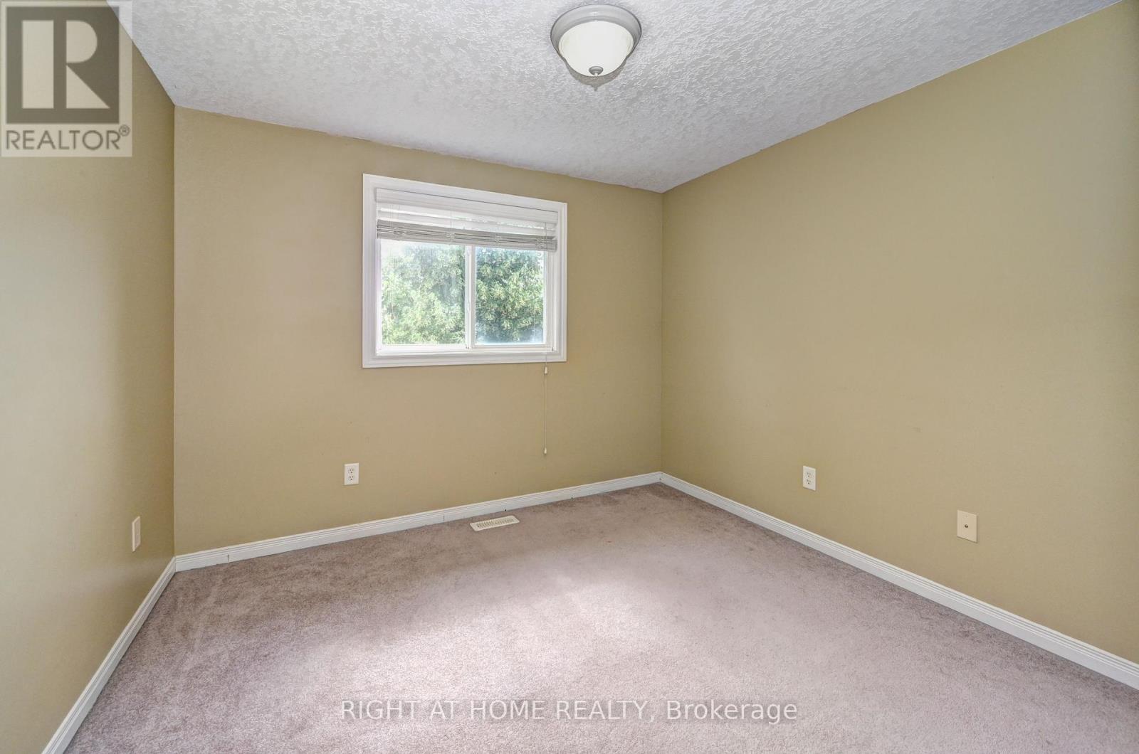 760 PARIS BOULEVARD - Image 31