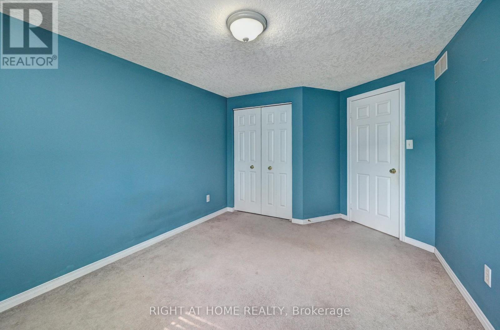 760 PARIS BOULEVARD - Image 34