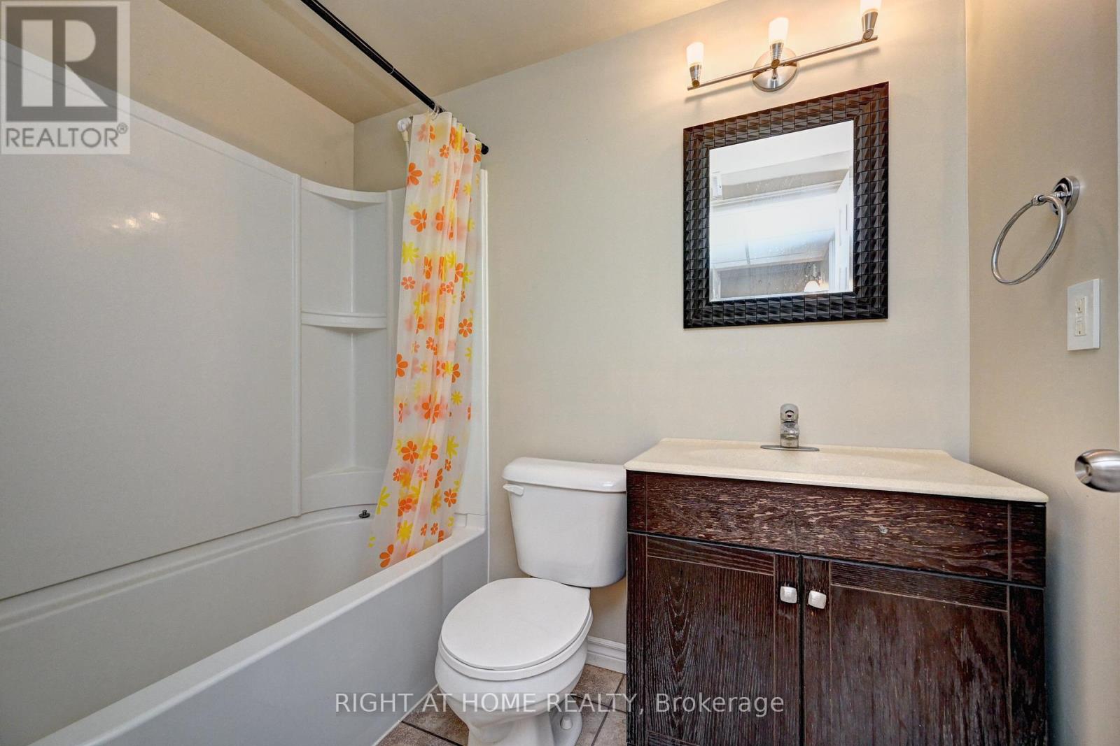 760 PARIS BOULEVARD - Image 40