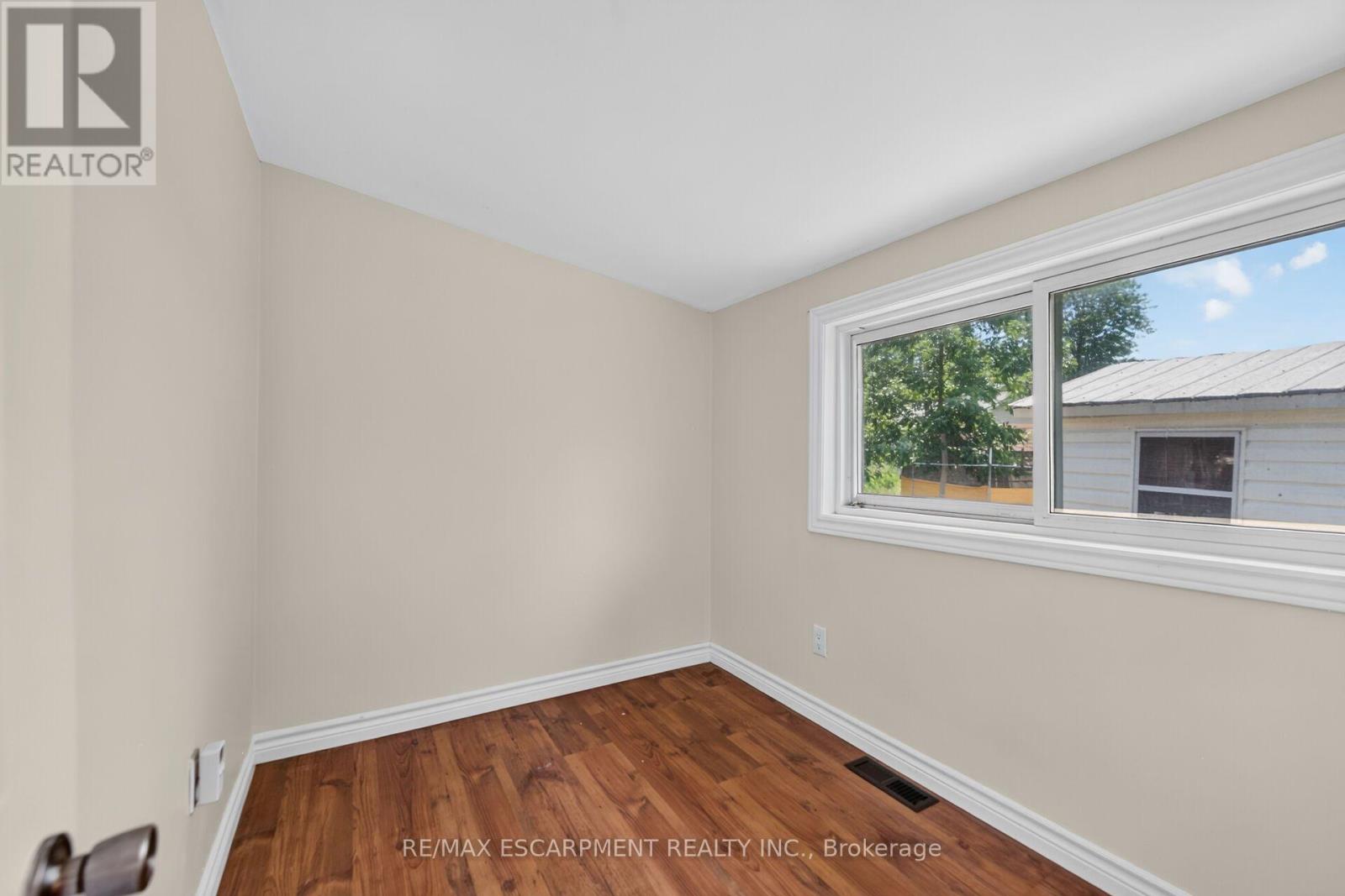 19 BARBARA DRIVE - 22