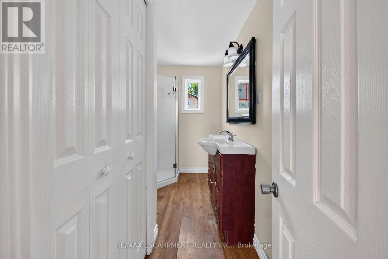 19 BARBARA DRIVE - 23