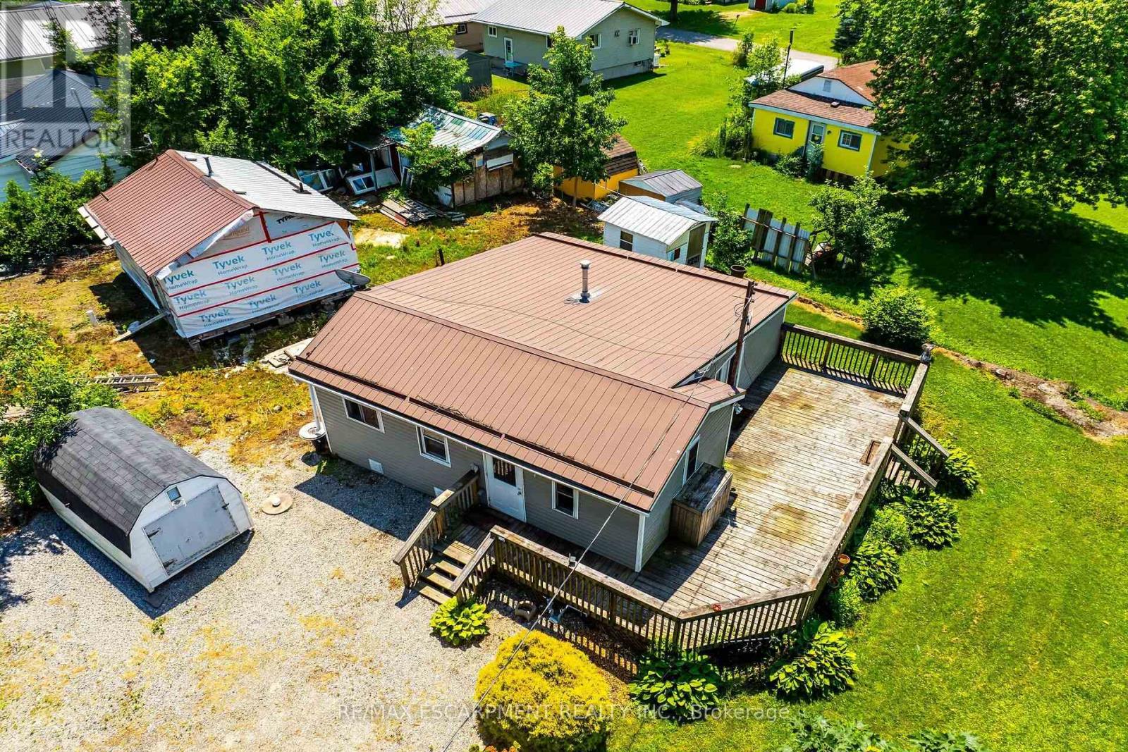 19 BARBARA DRIVE - 3