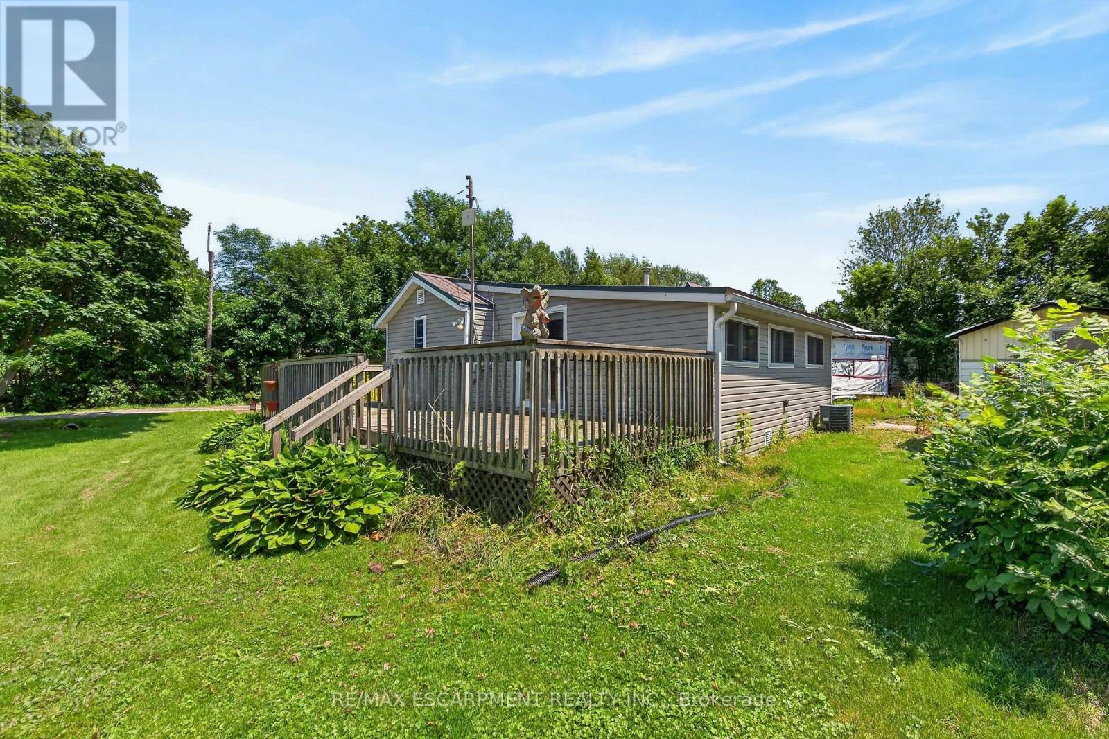 19 BARBARA DRIVE - 34