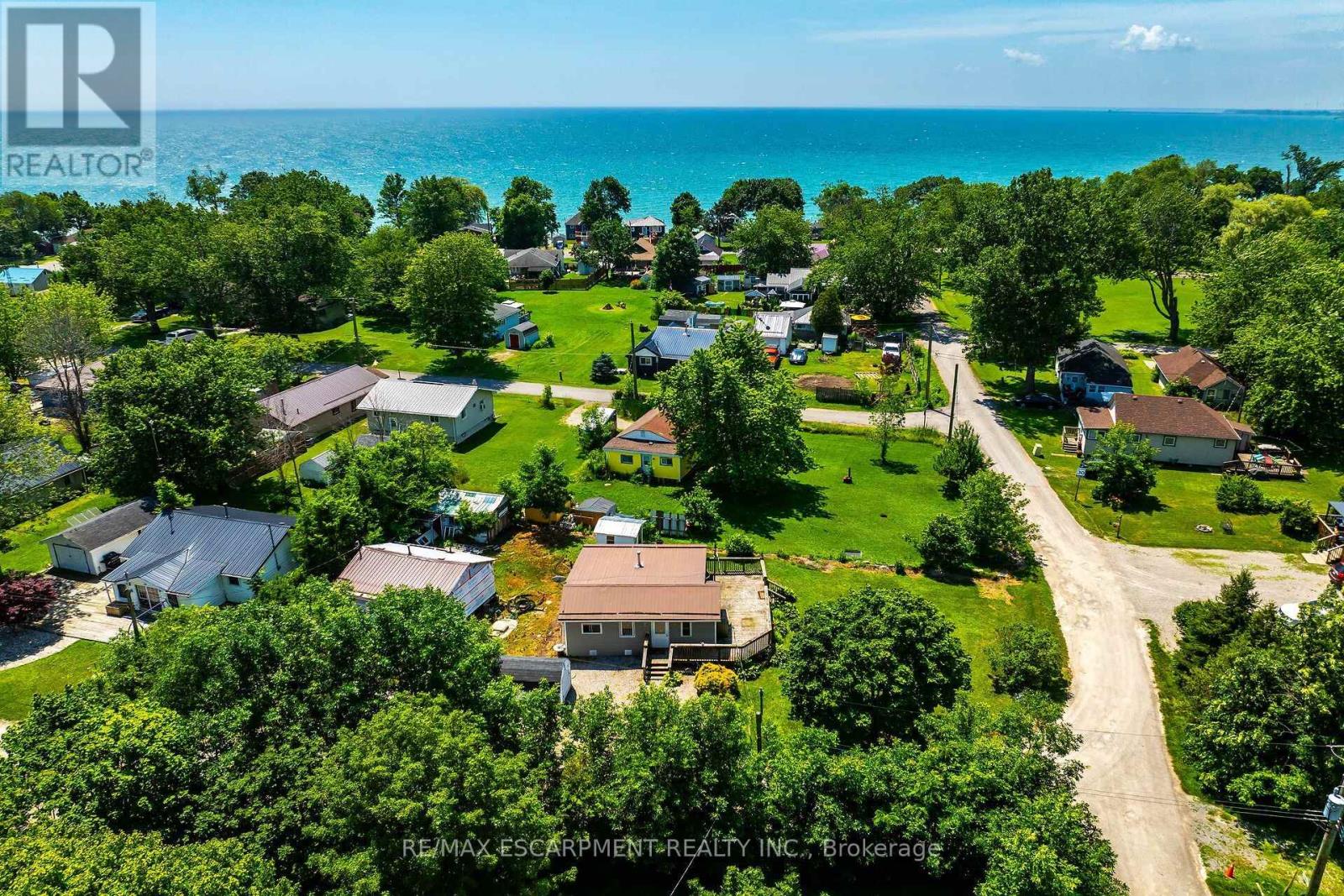 19 BARBARA DRIVE - 39
