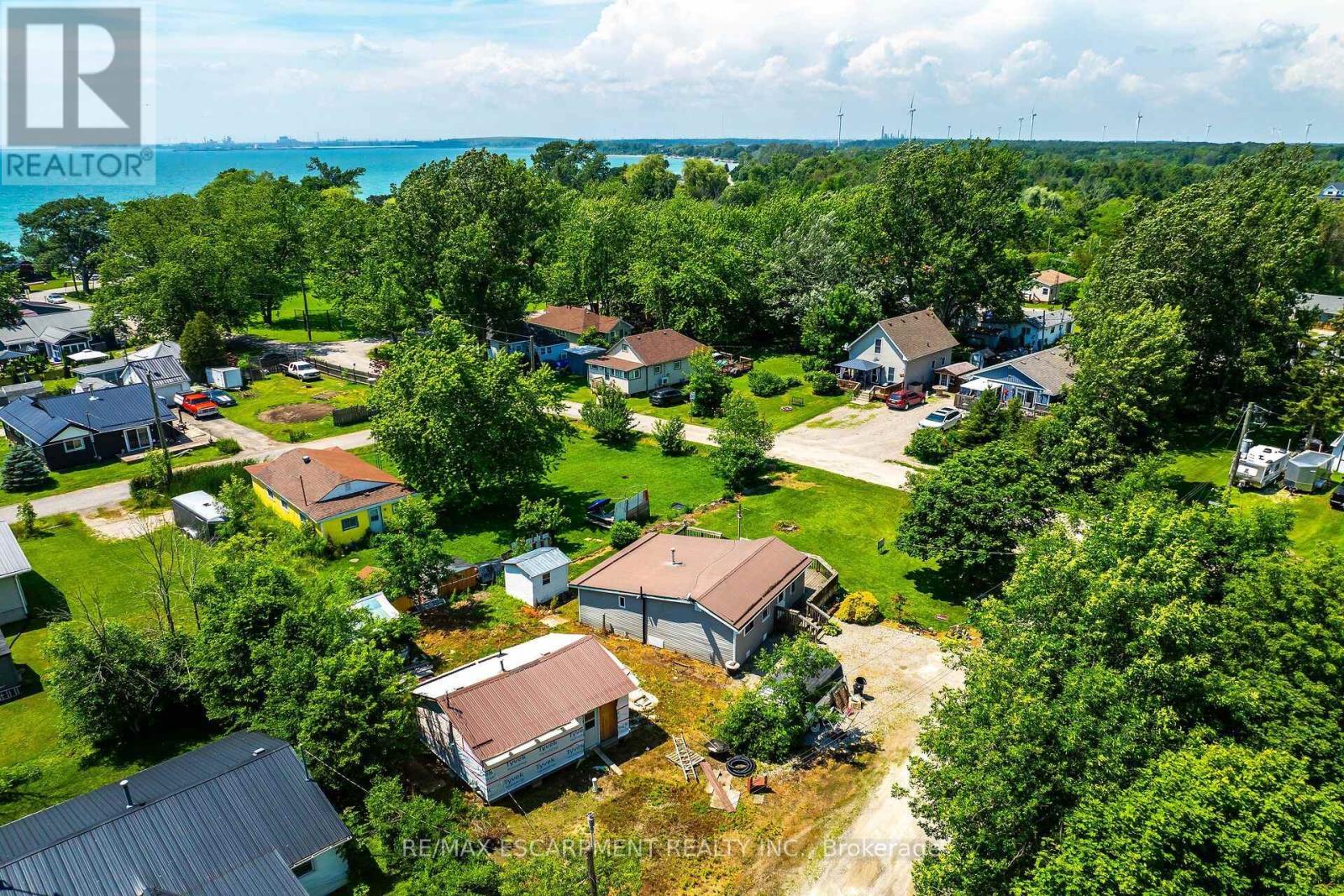 19 BARBARA DRIVE - 42