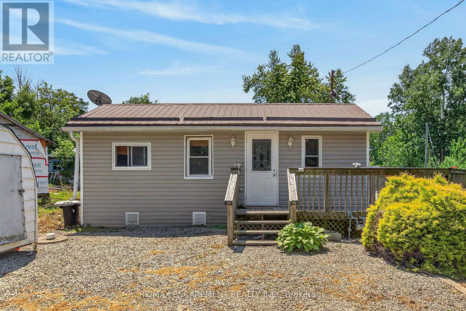 19 BARBARA DRIVE - 6