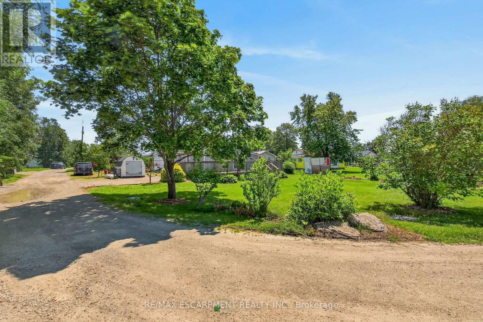19 BARBARA DRIVE - 8