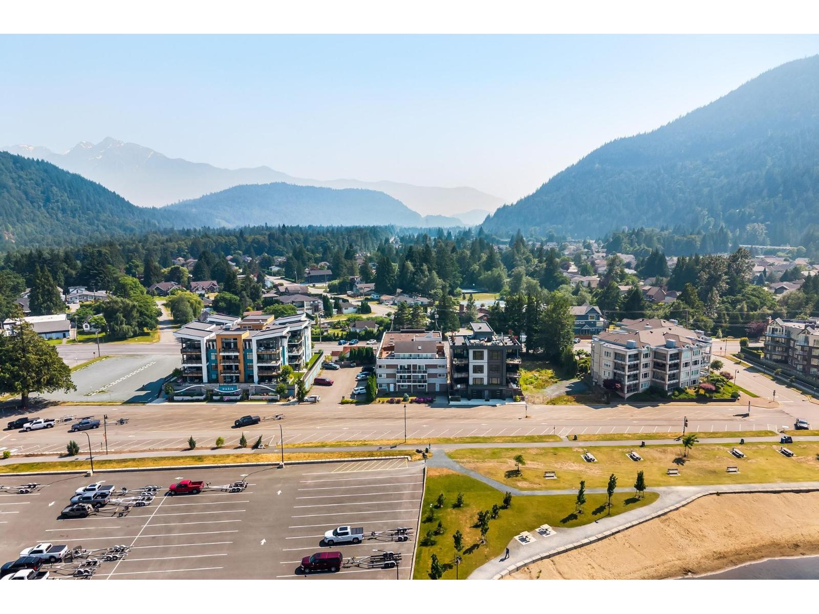 13 450 ESPLANADE AVENUE, Harrison Hot Springs, Harrison Hot Springs