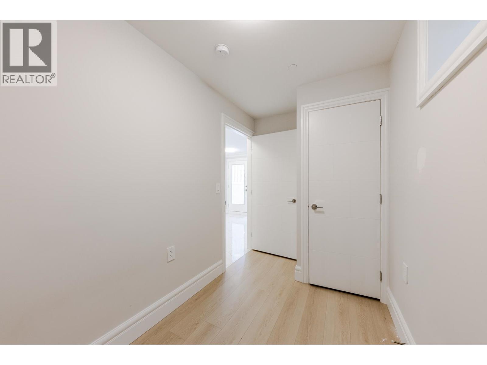 7 Bed, 6 Bath House for Sale in Vancouver – 3559 E 48TH AVENUE, Vancouver – MLS# R3146895 - Image 26