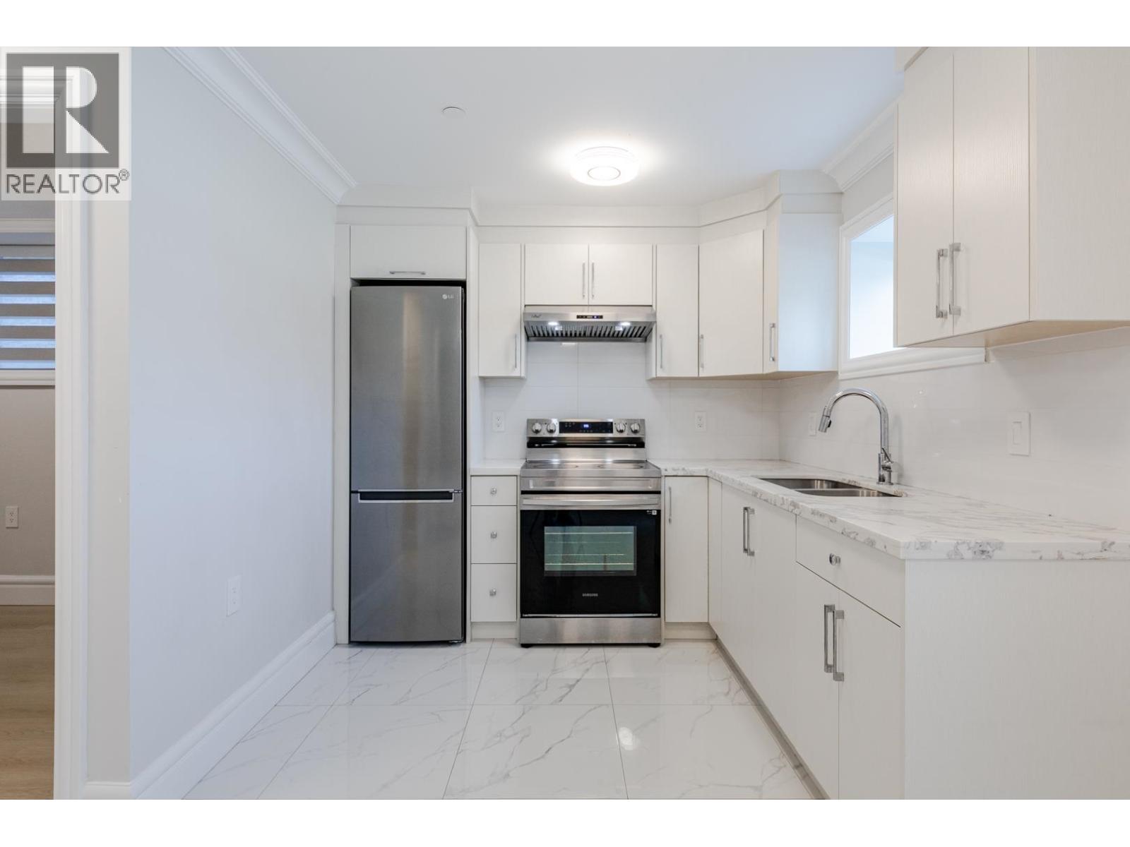 7 Bed, 6 Bath House for Sale in Vancouver – 3559 E 48TH AVENUE, Vancouver – MLS# R3146895 - Image 23