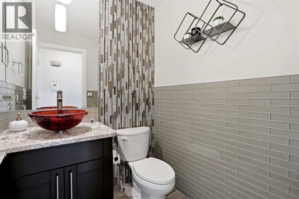 105 Cranridge Heights SE - 21