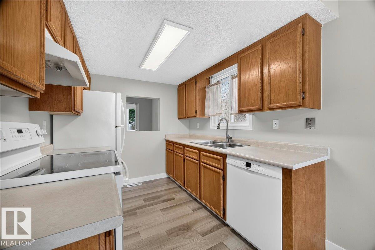 #23 10453 20 AV NW - 12
