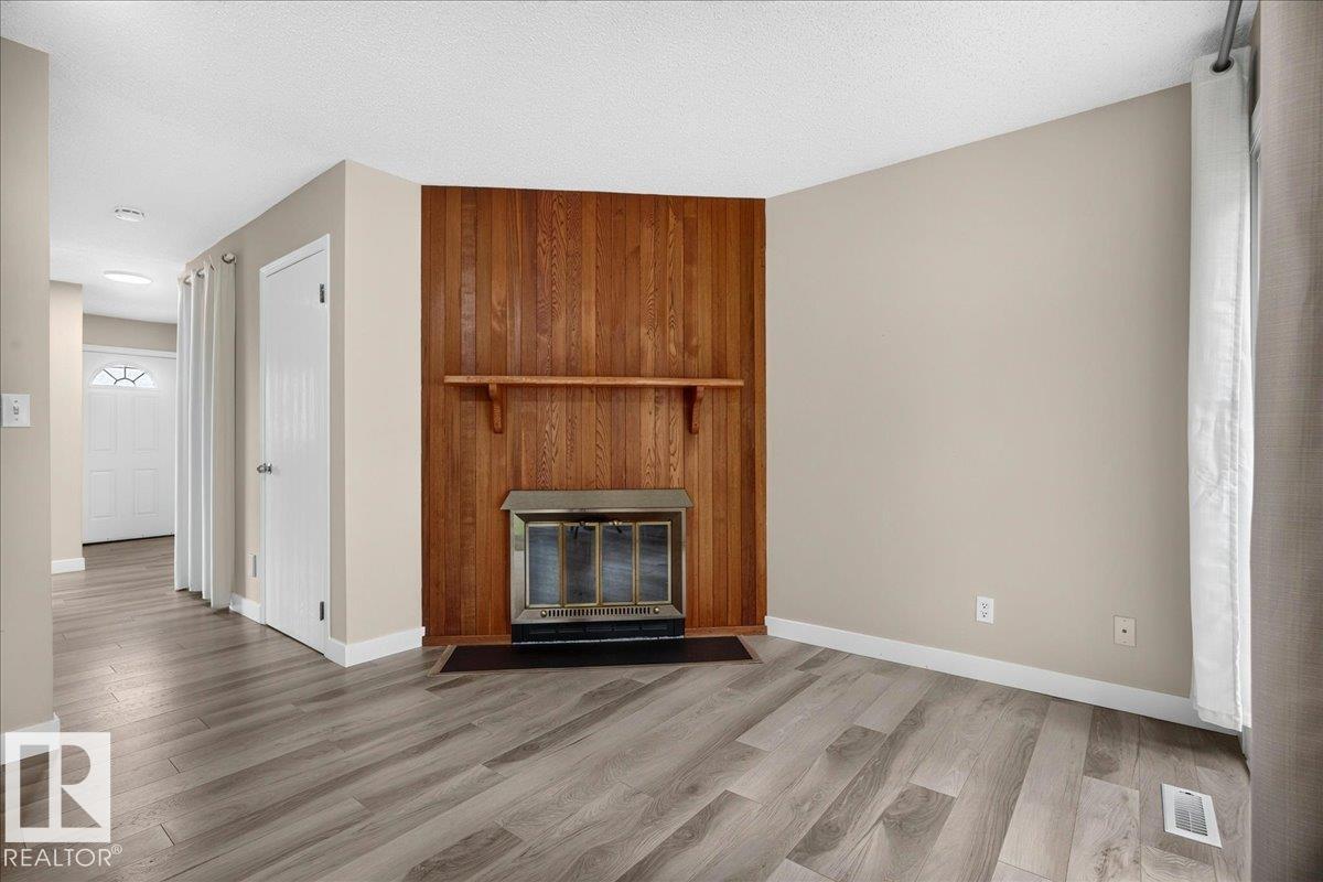 #23 10453 20 AV NW - 21