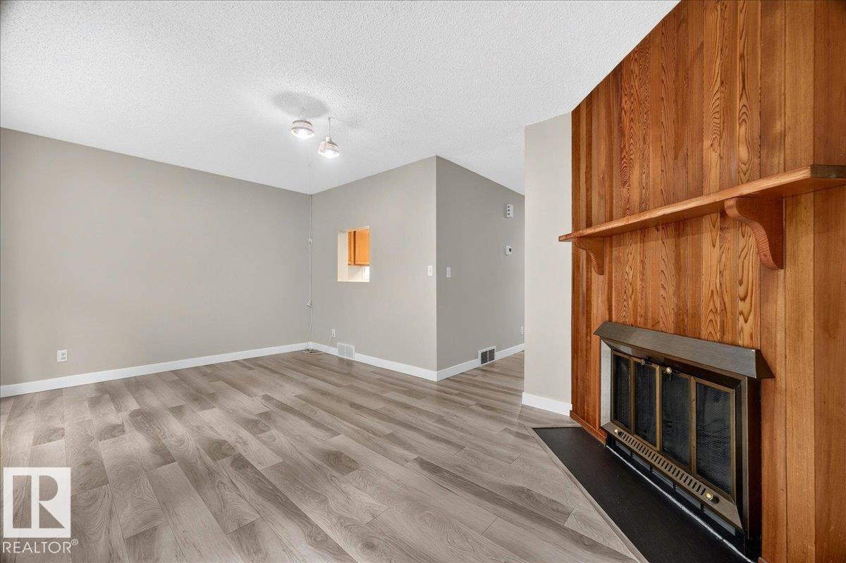 #23 10453 20 AV NW - 23