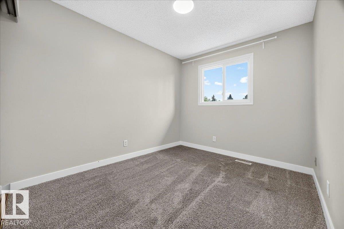 #23 10453 20 AV NW - 32