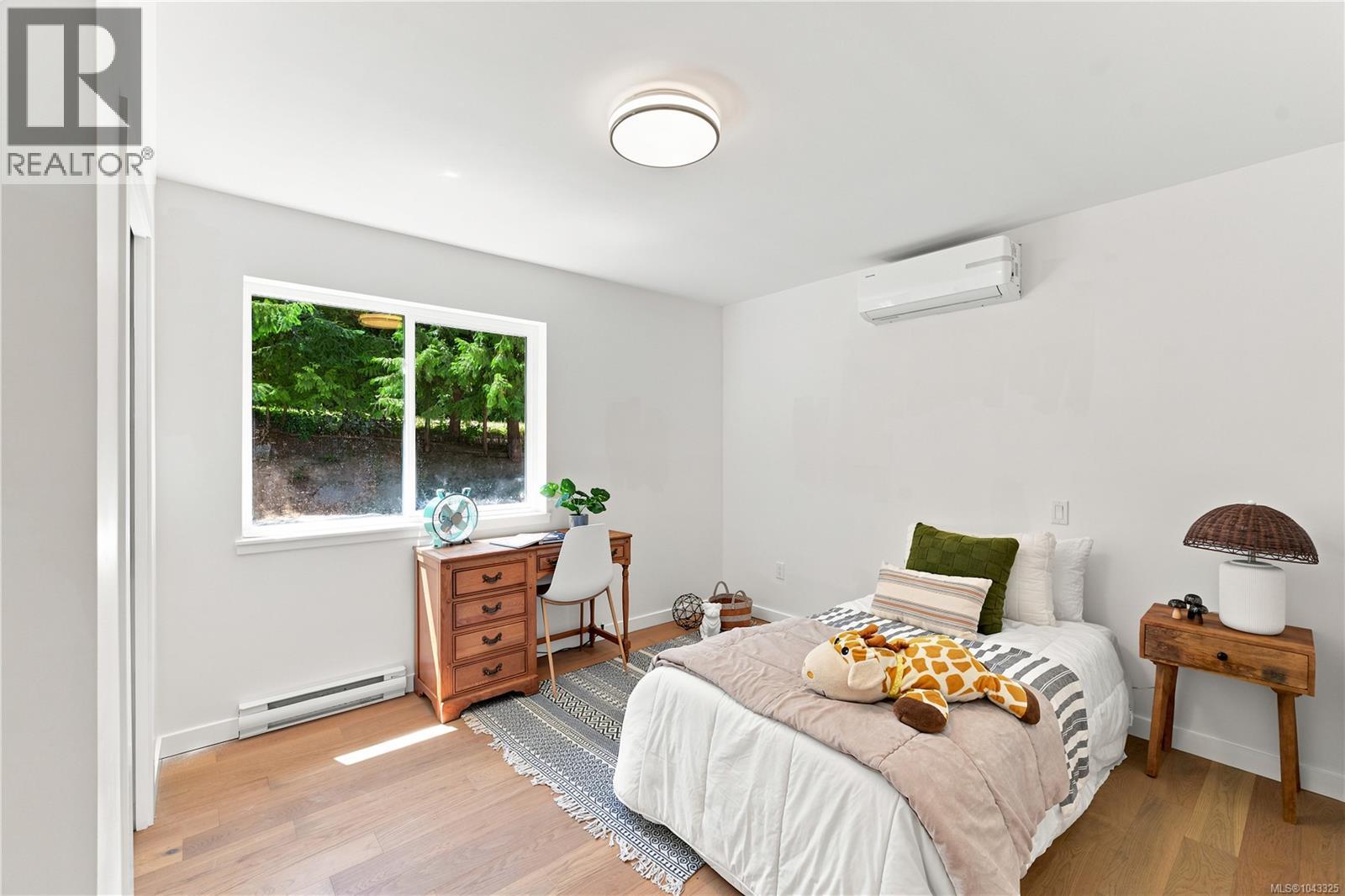 5905 Menzies Rd - 23