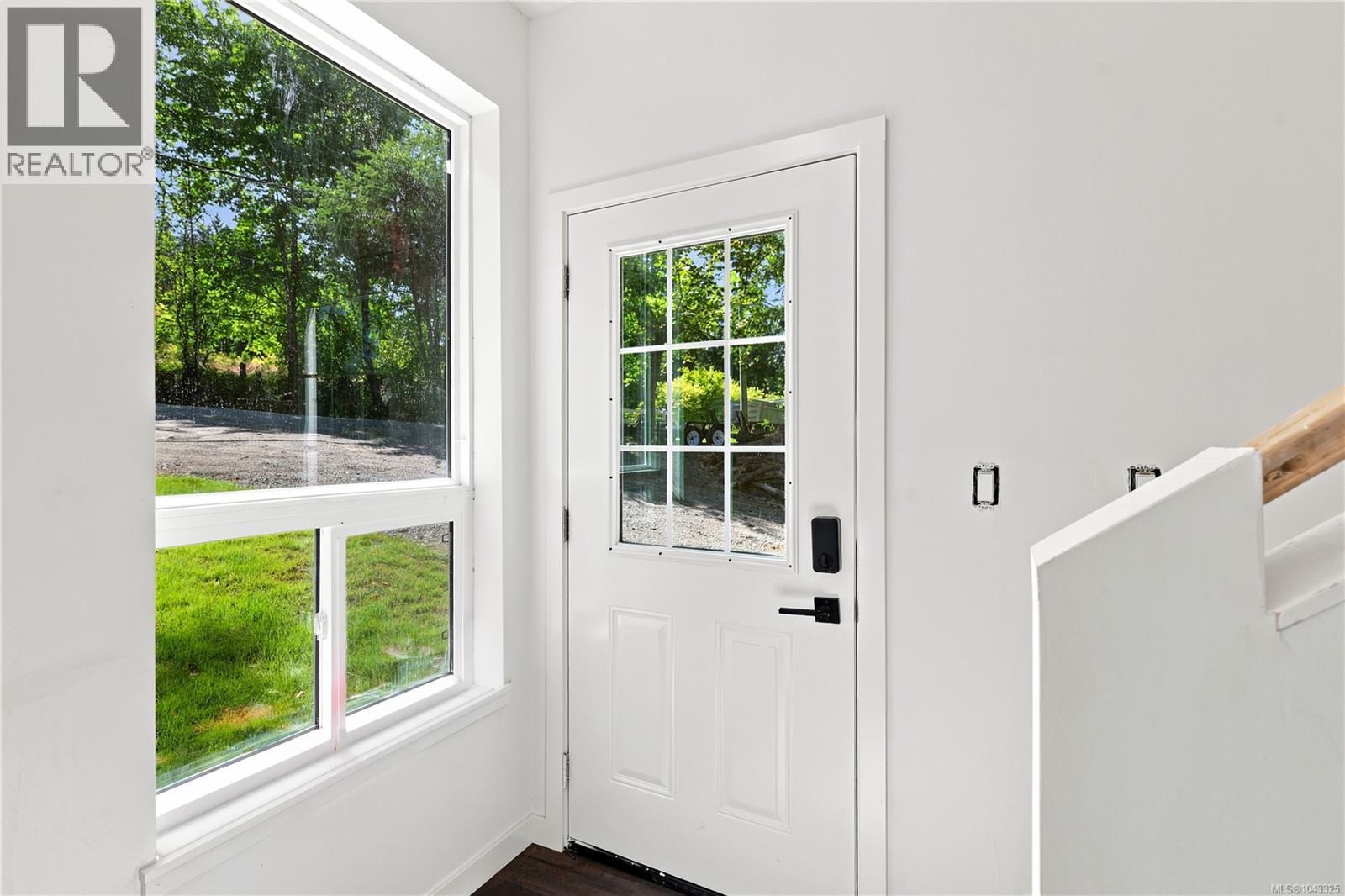5905 Menzies Rd - 30