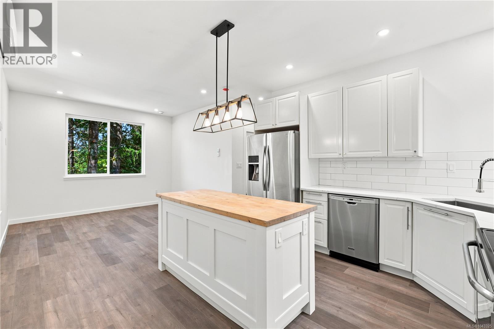 5905 Menzies Rd - 34