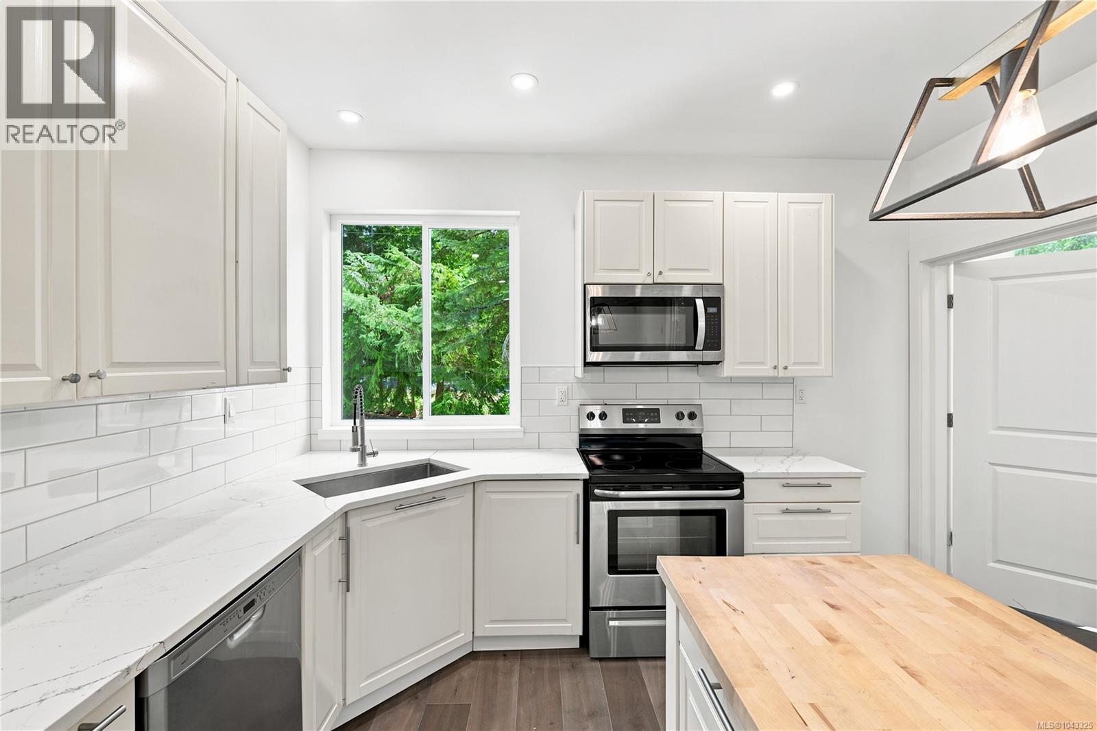 5905 Menzies Rd - 37