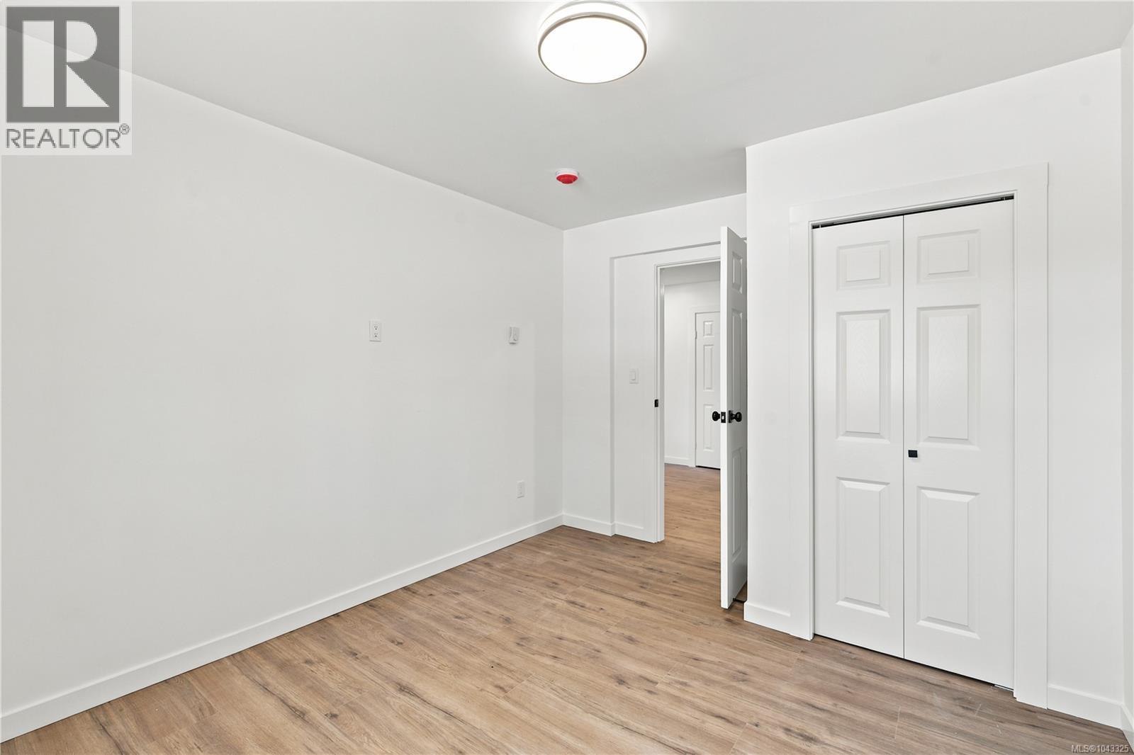 5905 Menzies Rd - 26