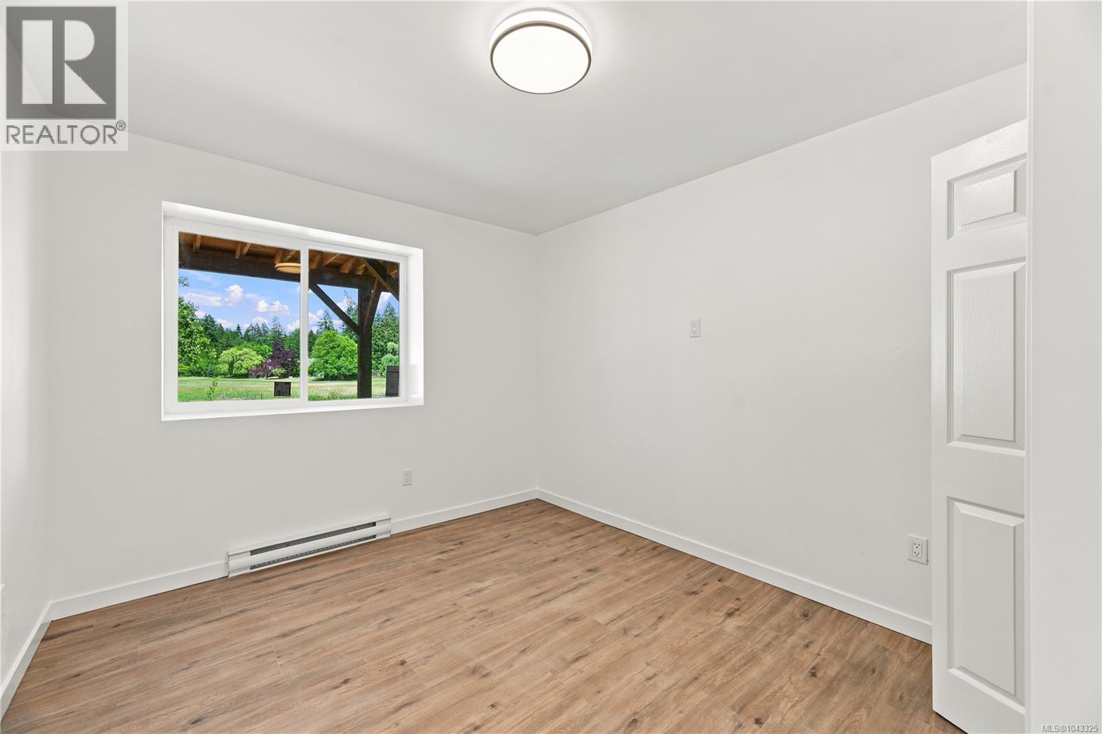 5905 Menzies Rd - 25