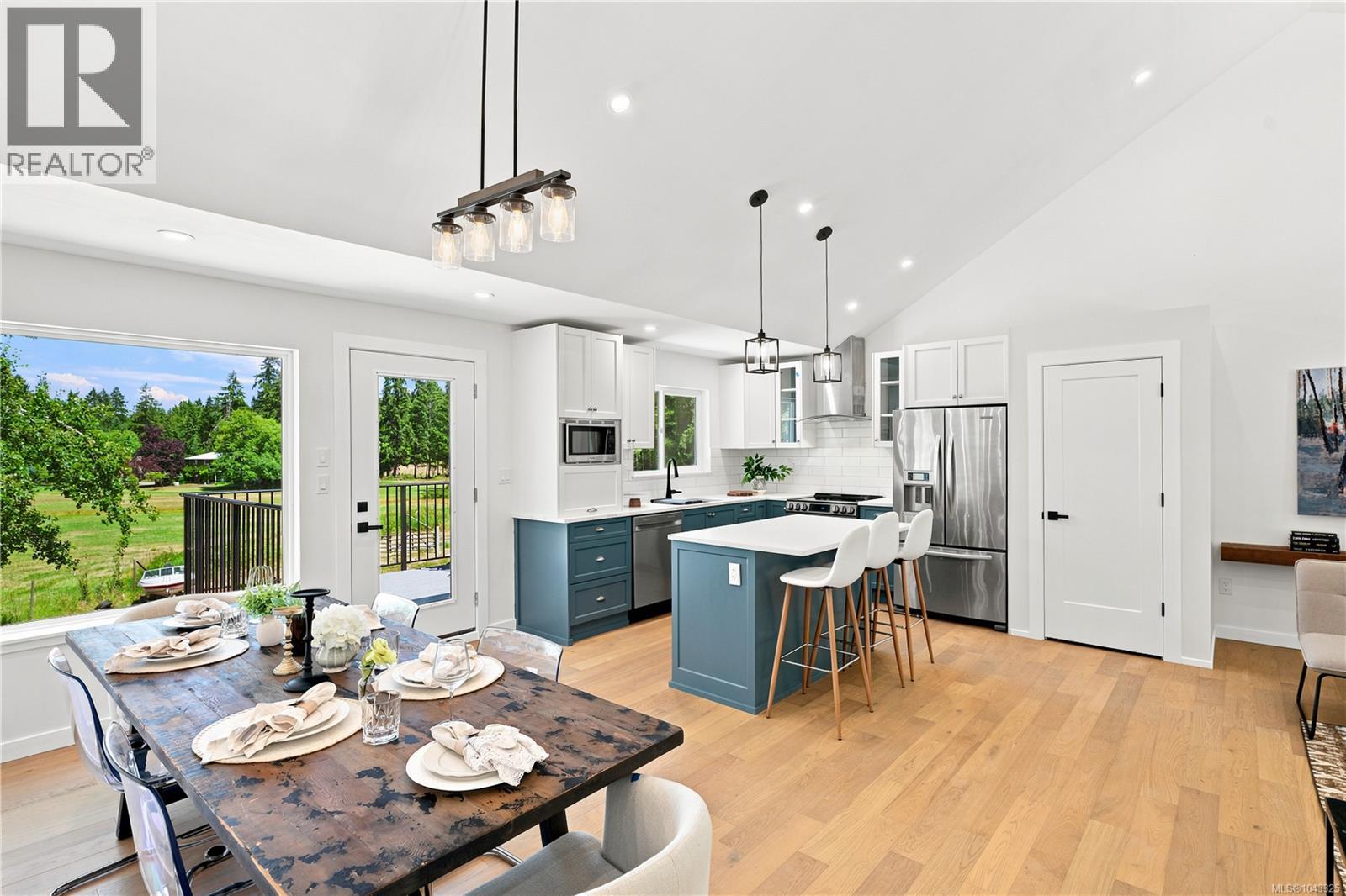 5905 Menzies Rd - 9