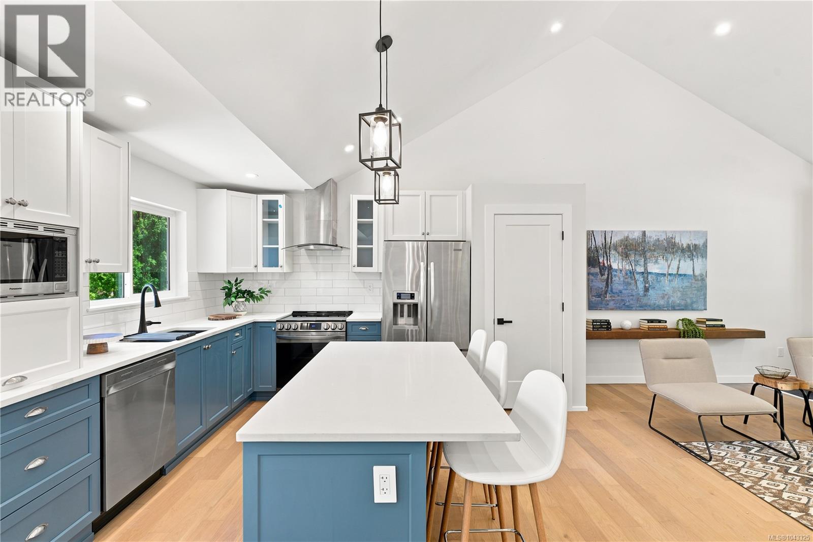 5905 Menzies Rd - 7