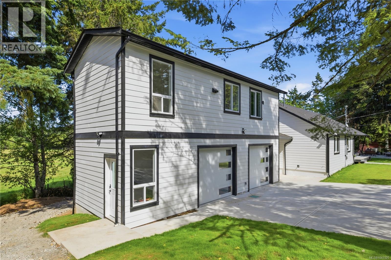 5905 Menzies Rd - 2