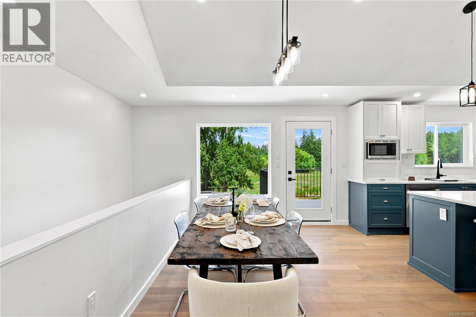 5905 Menzies Rd - 8
